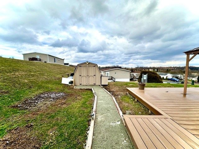 203 Knight Dr, Belle Vernon, PA 15012