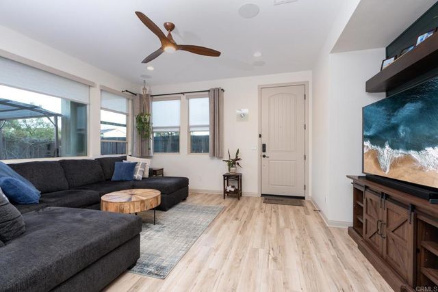 1124 Calle Obsidiana 3, Chula Vista, CA 91913