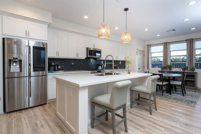 1124 Calle Obsidiana 3, Chula Vista, CA 91913