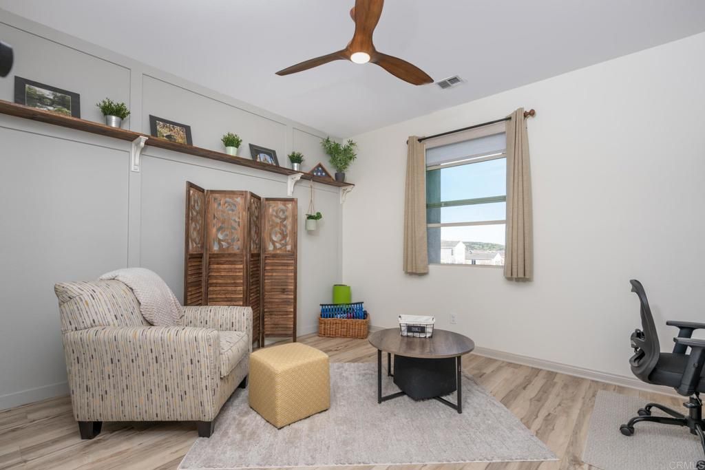 Image 25 of property listing at 1124 Calle Obsidiana 3, Chula Vista, CA 91913