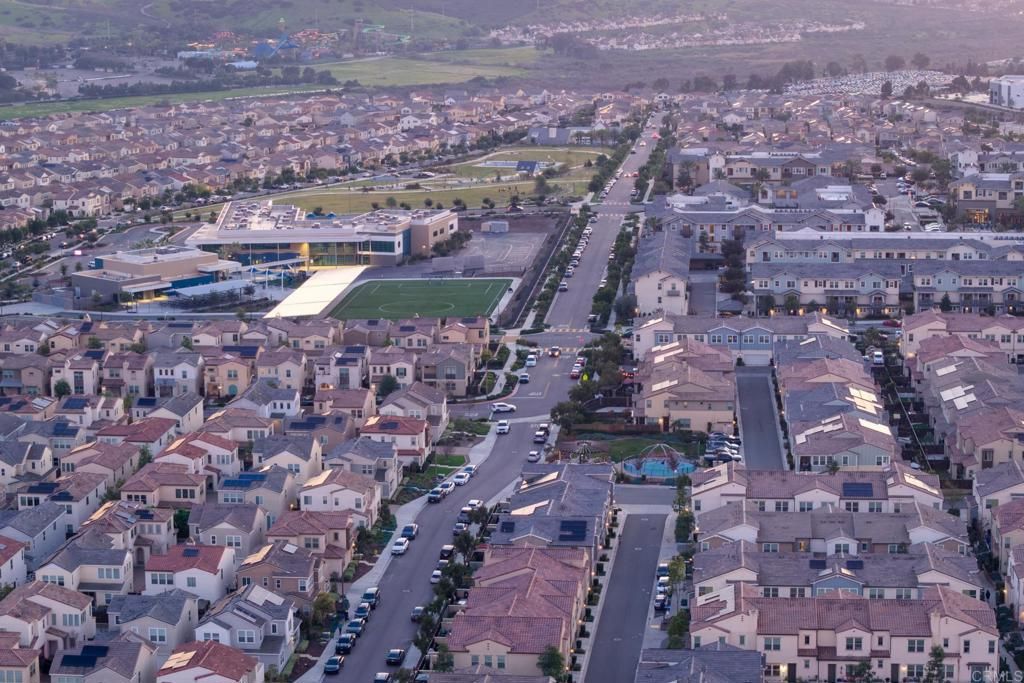 Image 45 of property listing at 1124 Calle Obsidiana 3, Chula Vista, CA 91913