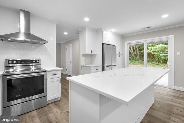 12211 MALIN LN, Bowie, MD 20715