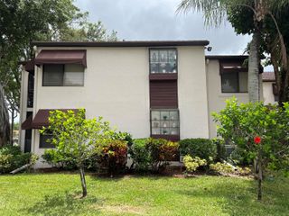5068 Rose Hill Drive 102, Boynton Beach, FL 33437