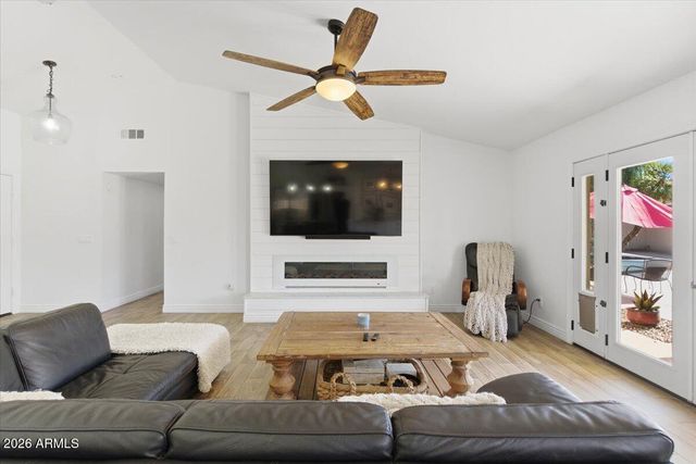 5501 E EMELITA Avenue, Mesa, AZ 85206