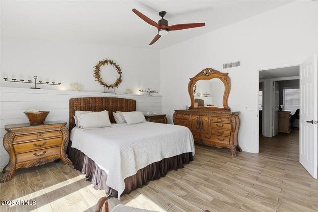 5501 E EMELITA Avenue, Mesa, AZ 85206