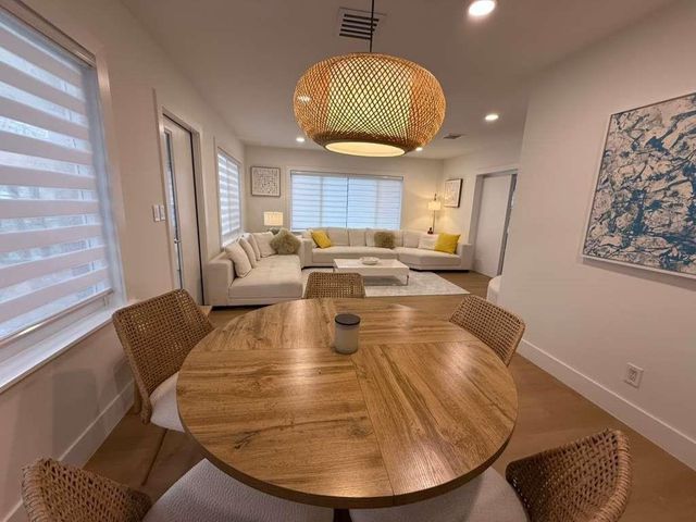 800 SE 11th Court, Fort Lauderdale, FL 33316