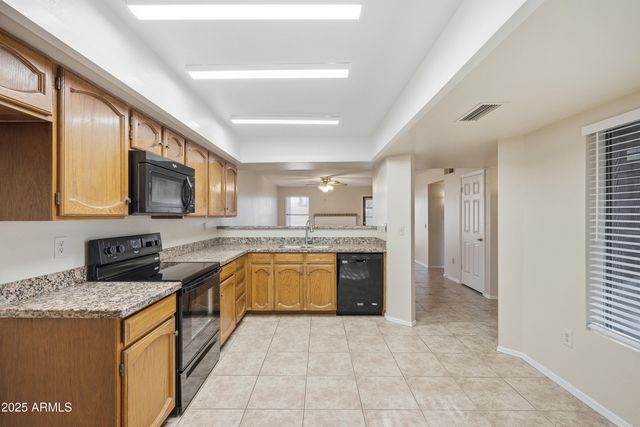 2920 W JUNIPER Avenue, Phoenix, AZ 85053