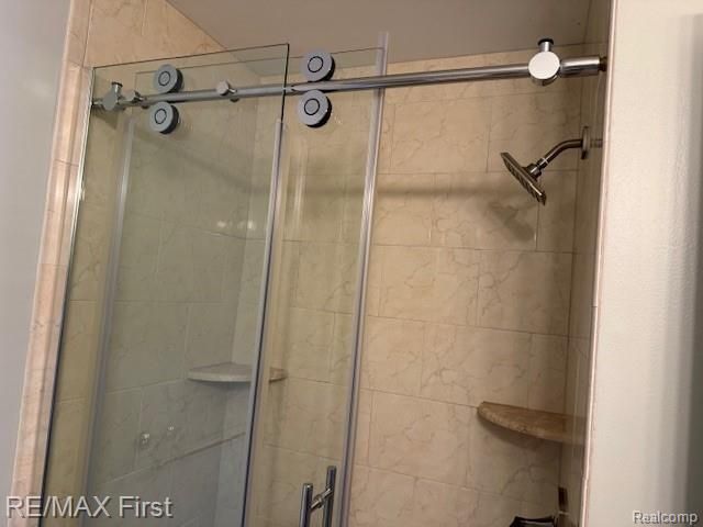 16640 16640 GLENMOOR BLVD Boulevard, Macomb Township, MI 48044