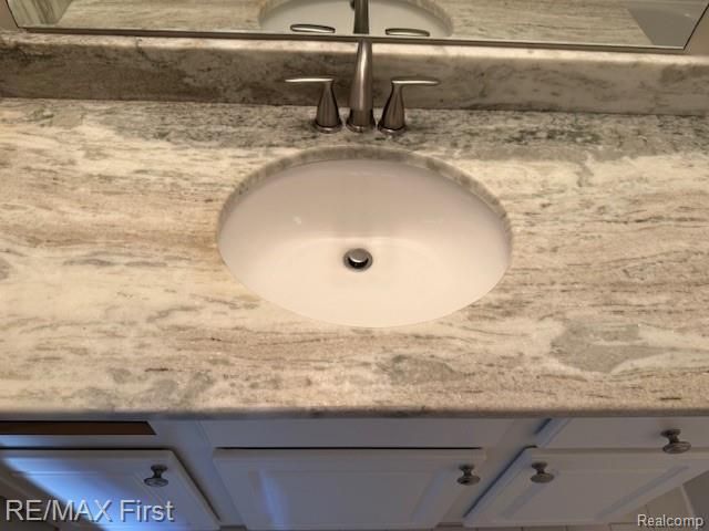 16640 16640 GLENMOOR BLVD Boulevard, Macomb Township, MI 48044