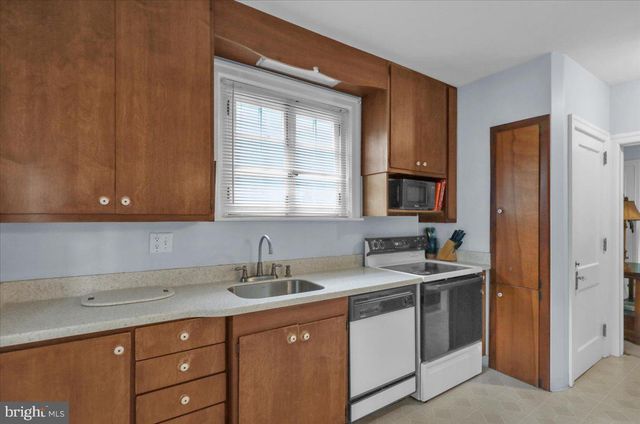 1530 CLEVELAND AVE, Wyomissing, PA 19610
