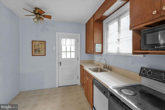 1530 CLEVELAND AVE, Wyomissing, PA 19610