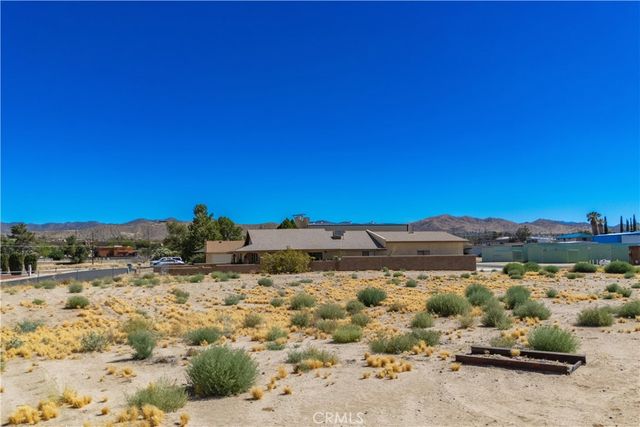 6780 Lindbergh Lane, Yucca Valley, CA 92284