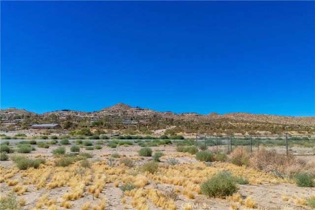 6780 Lindbergh Lane, Yucca Valley, CA 92284