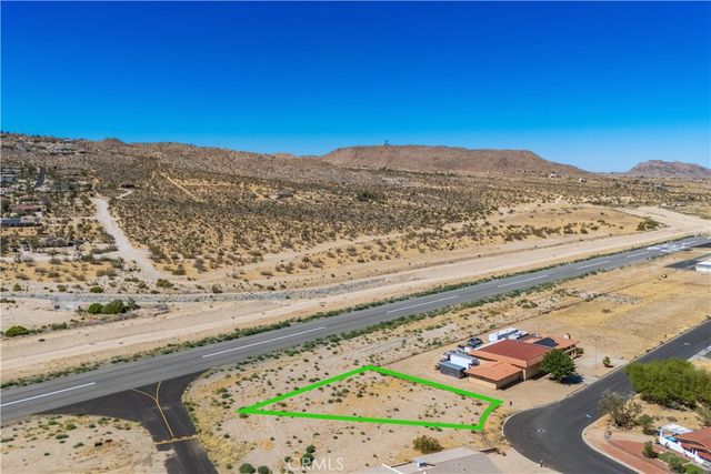 6780 Lindbergh Lane, Yucca Valley, CA 92284