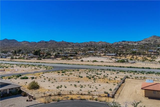 6780 Lindbergh Lane, Yucca Valley, CA 92284