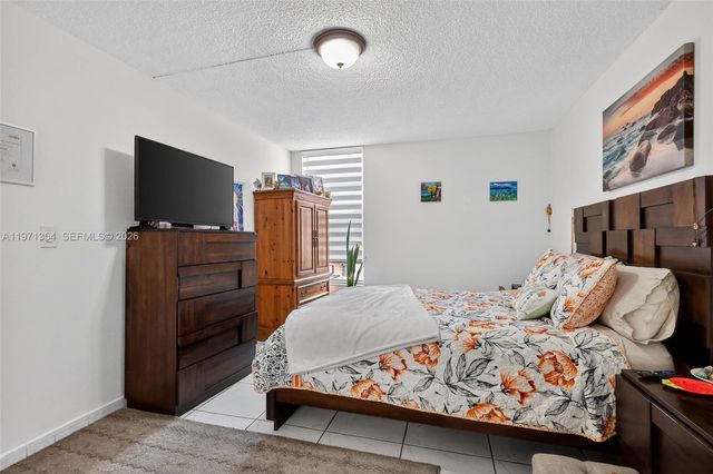 9678 Fontainebleau Blvd 410, Miami, FL 33172