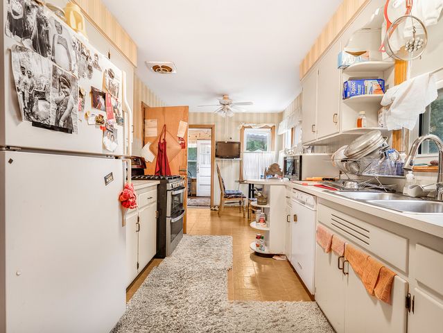 1733 N 73rd Avenue, Elmwood Park, IL 60707