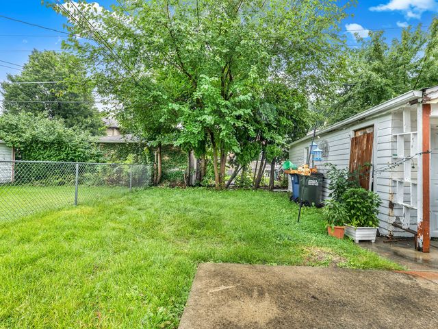 1733 N 73rd Avenue, Elmwood Park, IL 60707