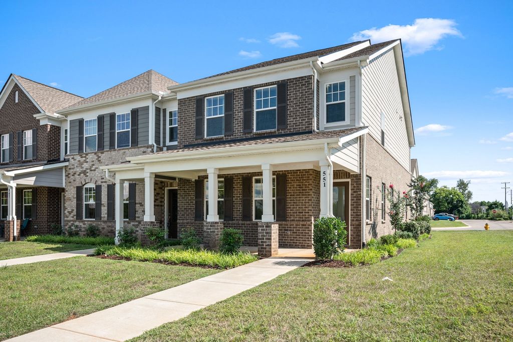 551 Swanholme Dr, Murfreesboro, TN 37128