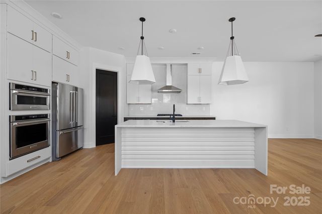 315 E Peterson Street, Charlotte, NC 28217