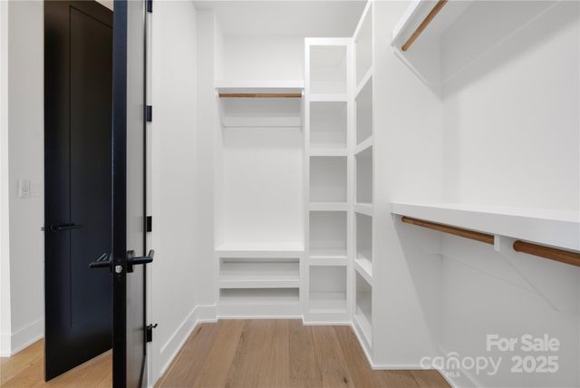 315 E Peterson Street, Charlotte, NC 28217