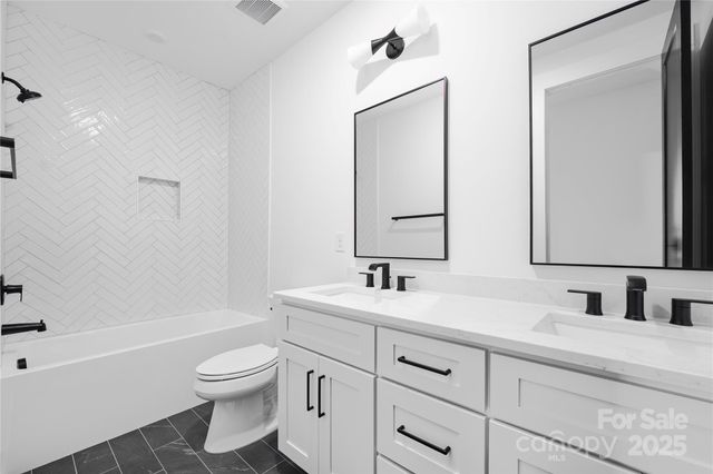 315 E Peterson Street, Charlotte, NC 28217