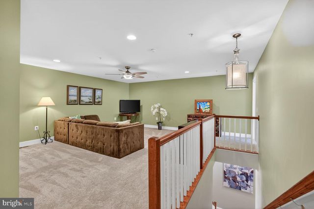 9739 KNOWLEDGE DR, Laurel, MD 20723
