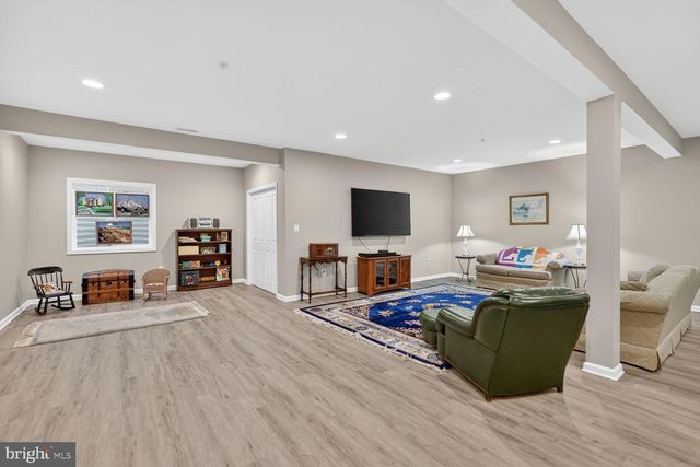 9739 KNOWLEDGE DR, Laurel, MD 20723