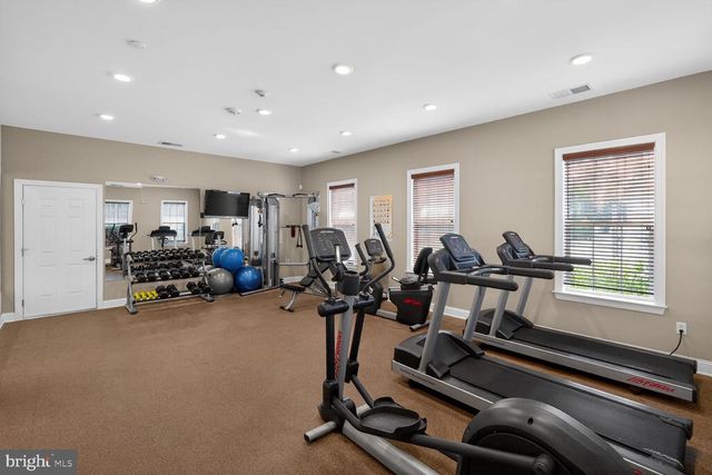 9739 KNOWLEDGE DR, Laurel, MD 20723