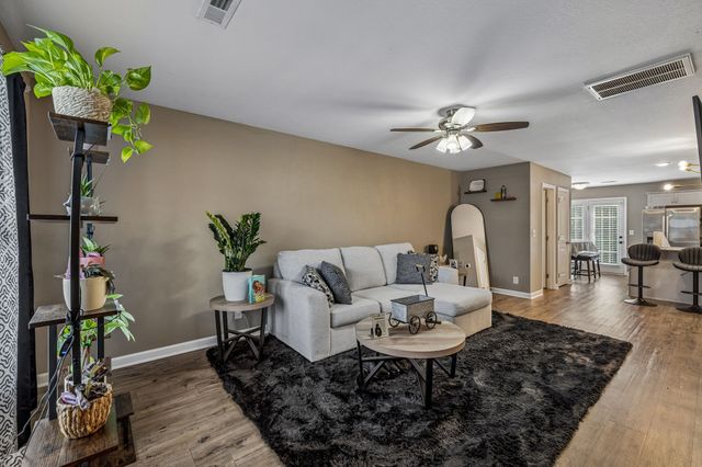 65 Ellington Ter, Clarksville, TN 37040