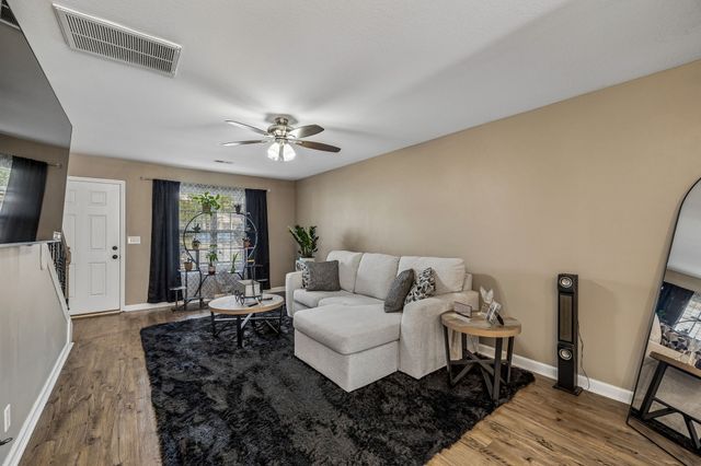 65 Ellington Ter, Clarksville, TN 37040