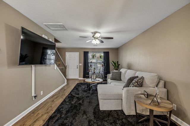 65 Ellington Ter, Clarksville, TN 37040