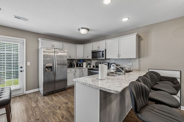 65 Ellington Ter, Clarksville, TN 37040