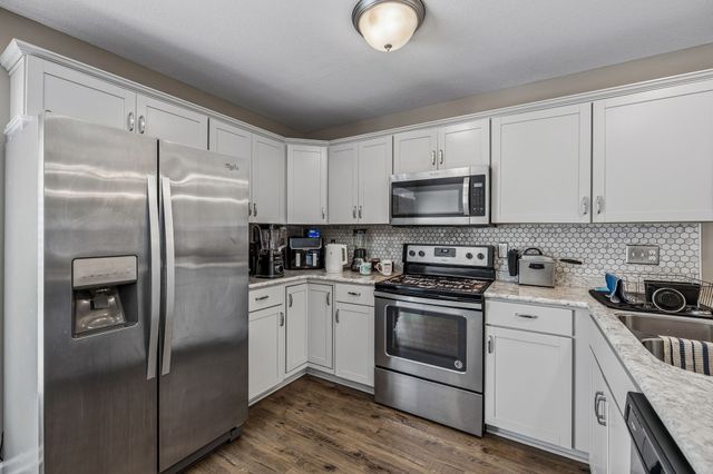 65 Ellington Ter, Clarksville, TN 37040