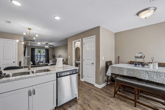 65 Ellington Ter, Clarksville, TN 37040