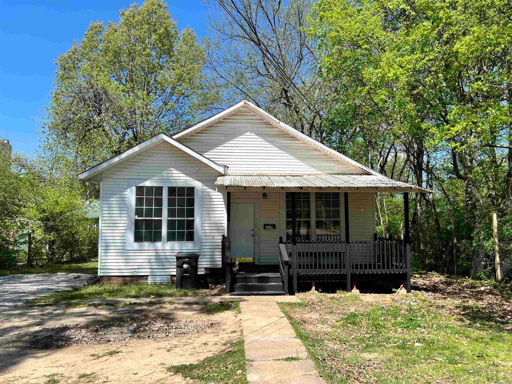 1012 W Huntington, Jonesboro, AR 72401