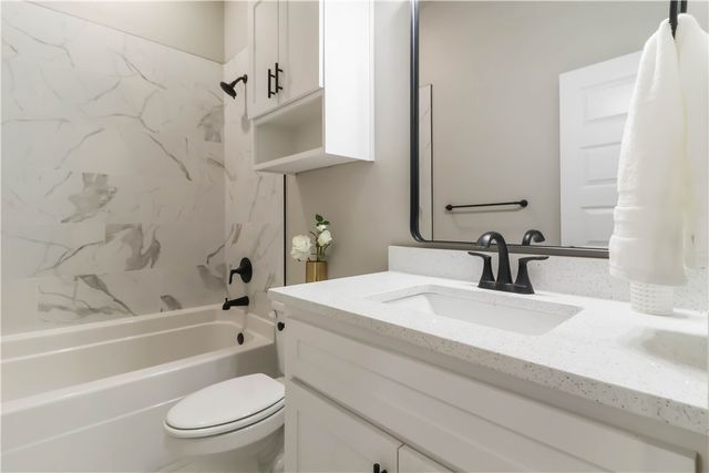 500 Apollo Drive, Centerton, AR 72719