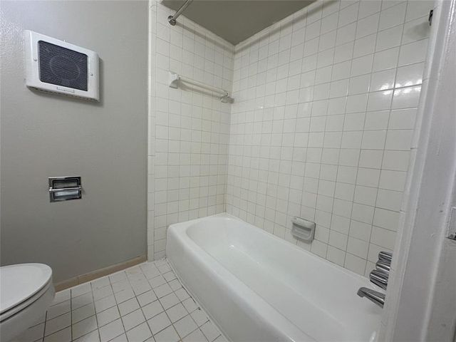 5123 Del Monte Drive 8, Houston, TX 77056