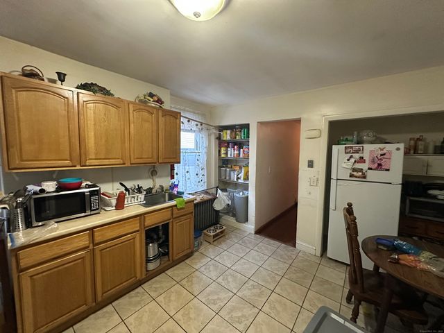 71 Franklin Avenue, Hartford, CT 06114