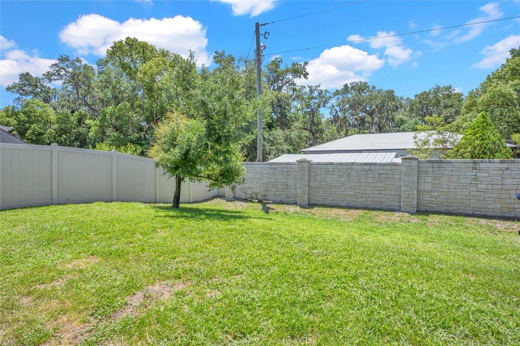 Image 31 of property listing at 14571 WARD ROAD, Orlando, FL 32824