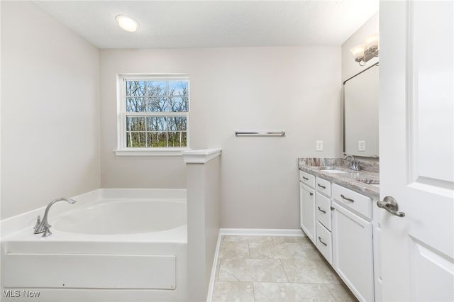 6227 Whitetail Run, Bedford, OH 44146