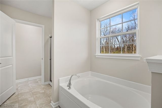 6227 Whitetail Run, Bedford, OH 44146