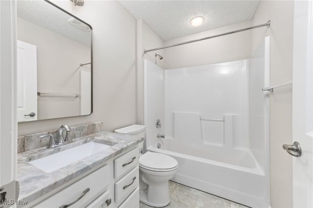 6227 Whitetail Run, Bedford, OH 44146