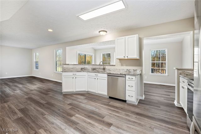 6227 Whitetail Run, Bedford, OH 44146