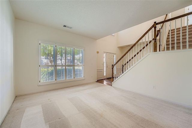 120 Lyndhurst Court, Roswell, GA 30075