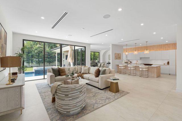 2506 NE 14TH Street, Fort Lauderdale, FL 33304