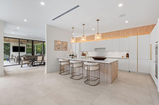 2506 NE 14TH Street, Fort Lauderdale, FL 33304