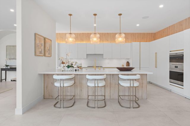 2506 NE 14TH Street, Fort Lauderdale, FL 33304