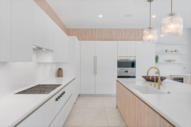 2506 NE 14TH Street, Fort Lauderdale, FL 33304