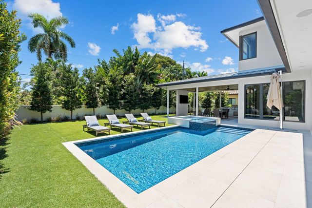 2506 NE 14TH Street, Fort Lauderdale, FL 33304